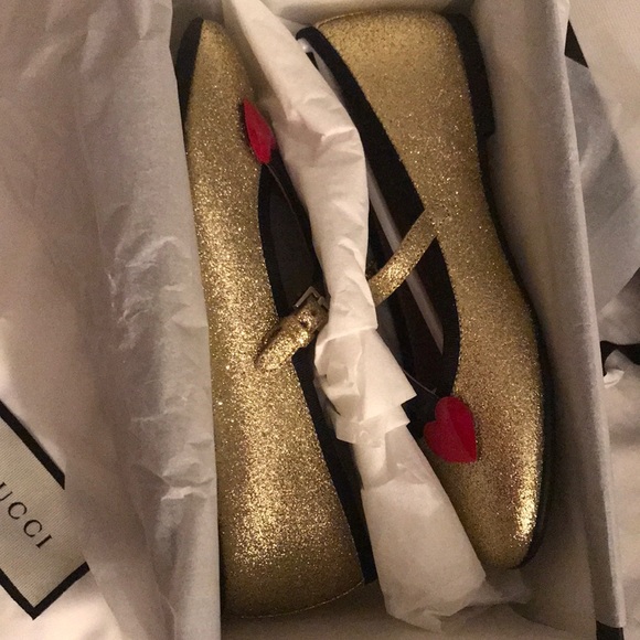 BLOWOUT⚡️KIDS GUCCI HEART BALLET FLATS - Picture 2 of 8